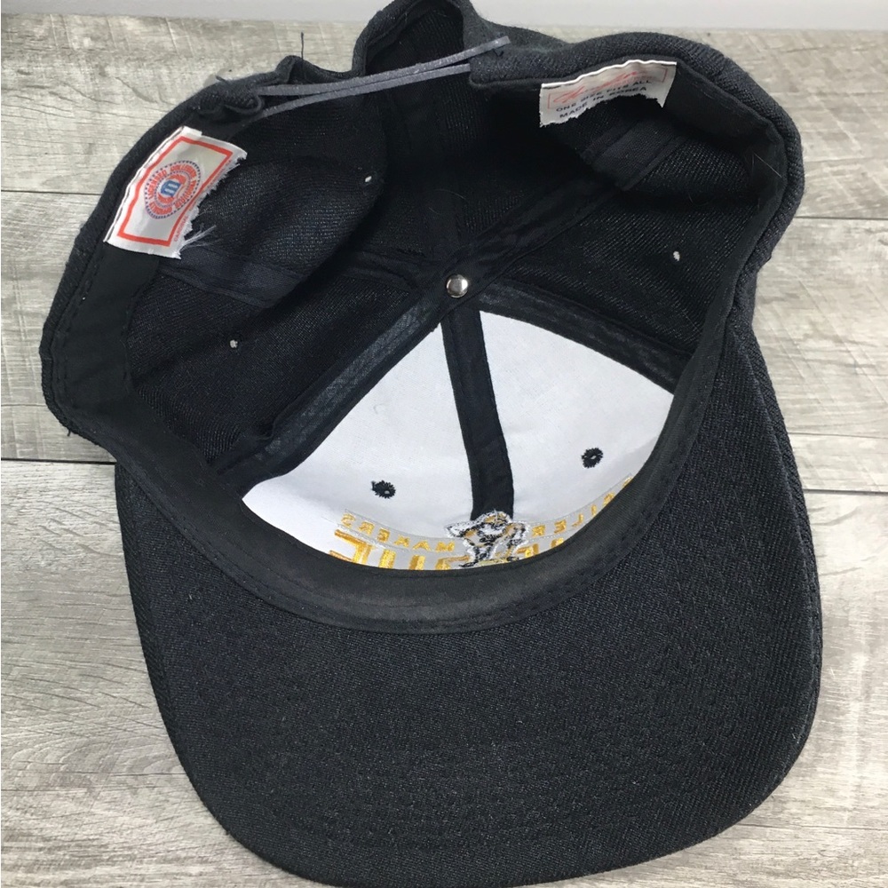 Vintage Youngam Purdue Boilermakers Black SnapBack College Plain Logo Cap Hat - Picture 10 of 11